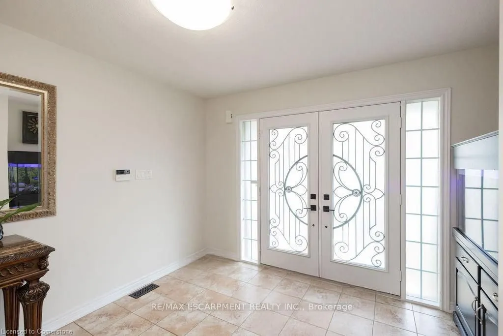 160 Wills Crescent