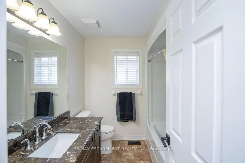 160 Wills Crescent