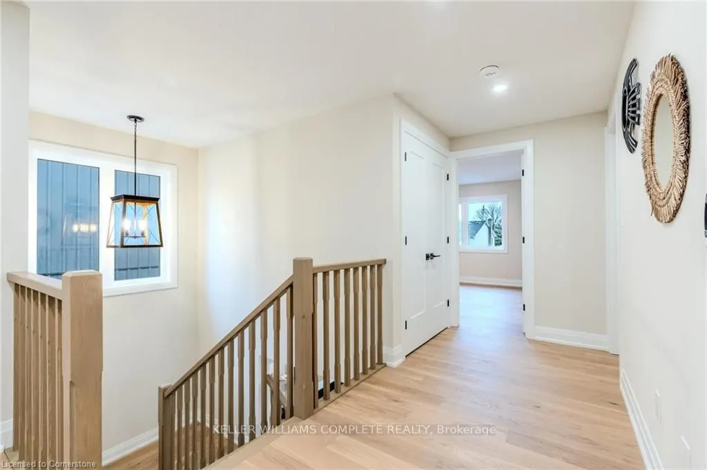 7 BARTLETT Avenue