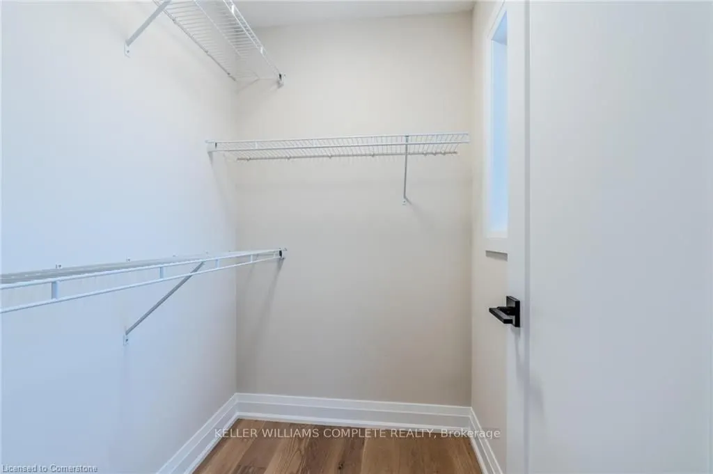 7 BARTLETT Avenue