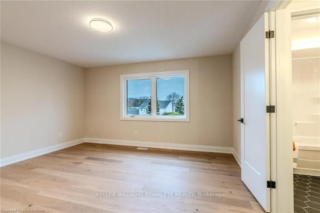 7 BARTLETT Avenue