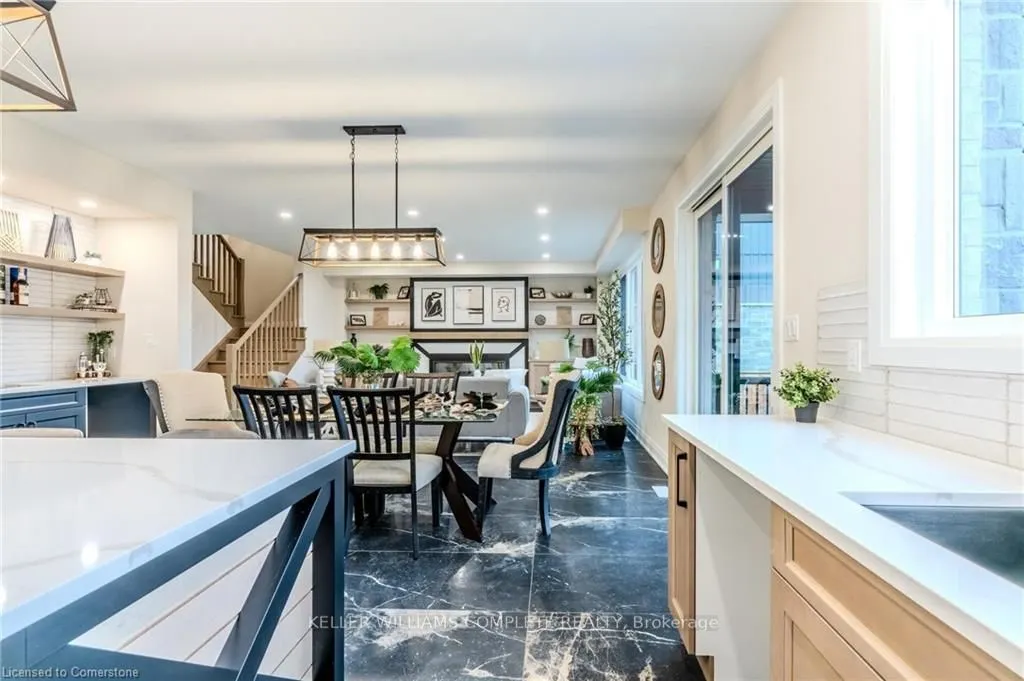 7 BARTLETT Avenue