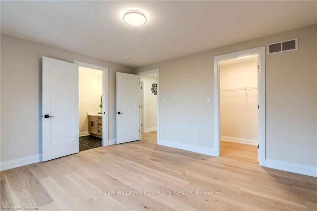 7 BARTLETT Avenue