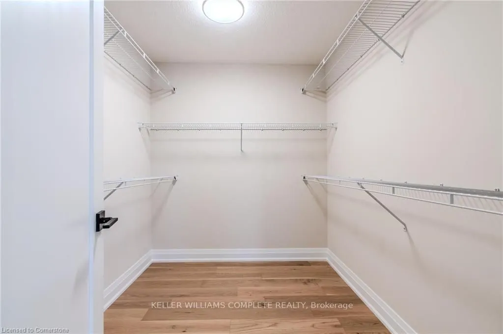 7 BARTLETT Avenue