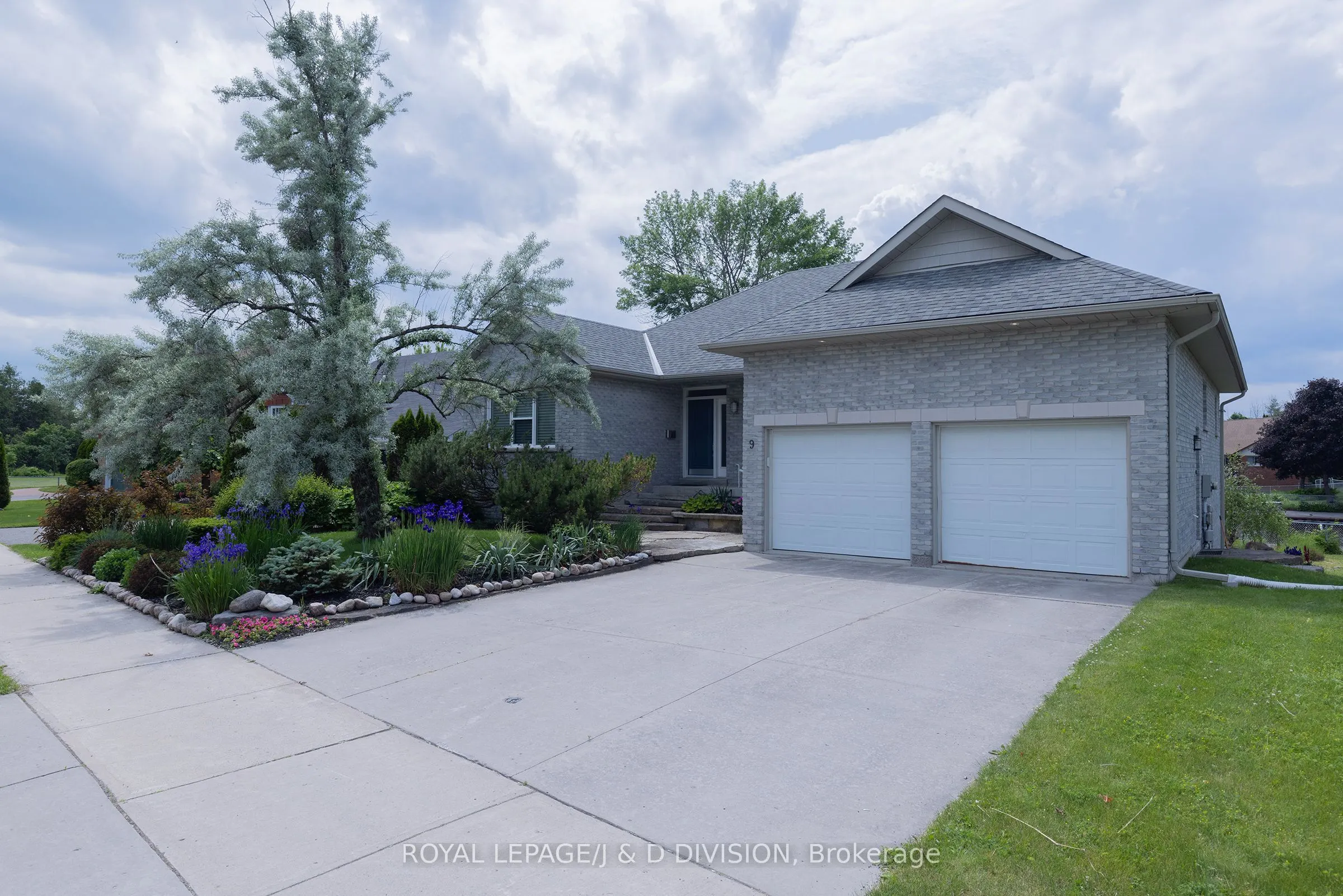9 Victoria Avenue