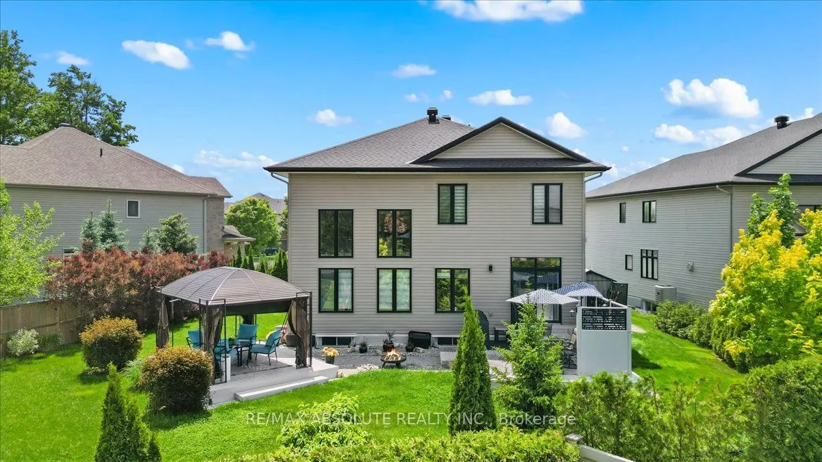 706 Bridleglen Crescent