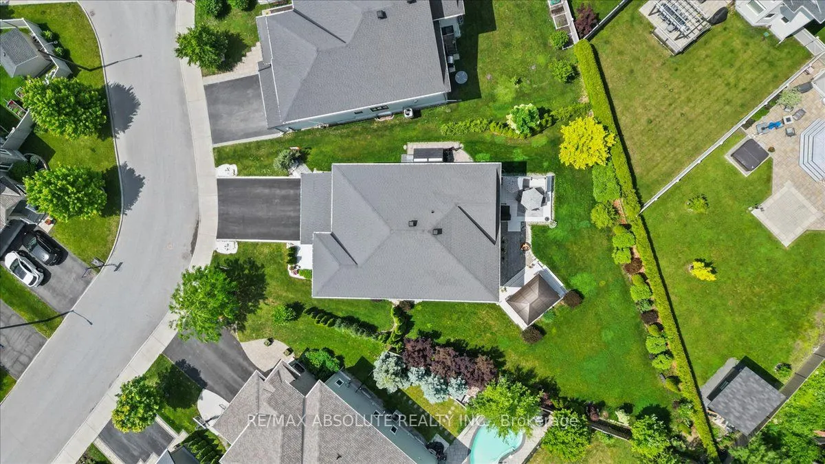 706 Bridleglen Crescent