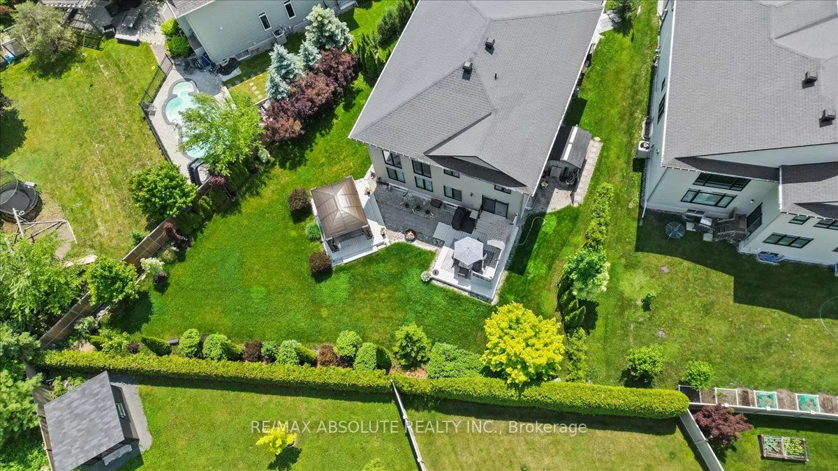 706 Bridleglen Crescent