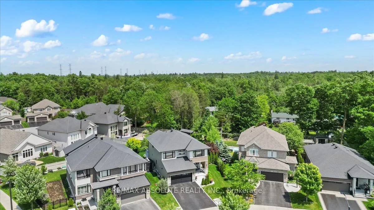 706 Bridleglen Crescent