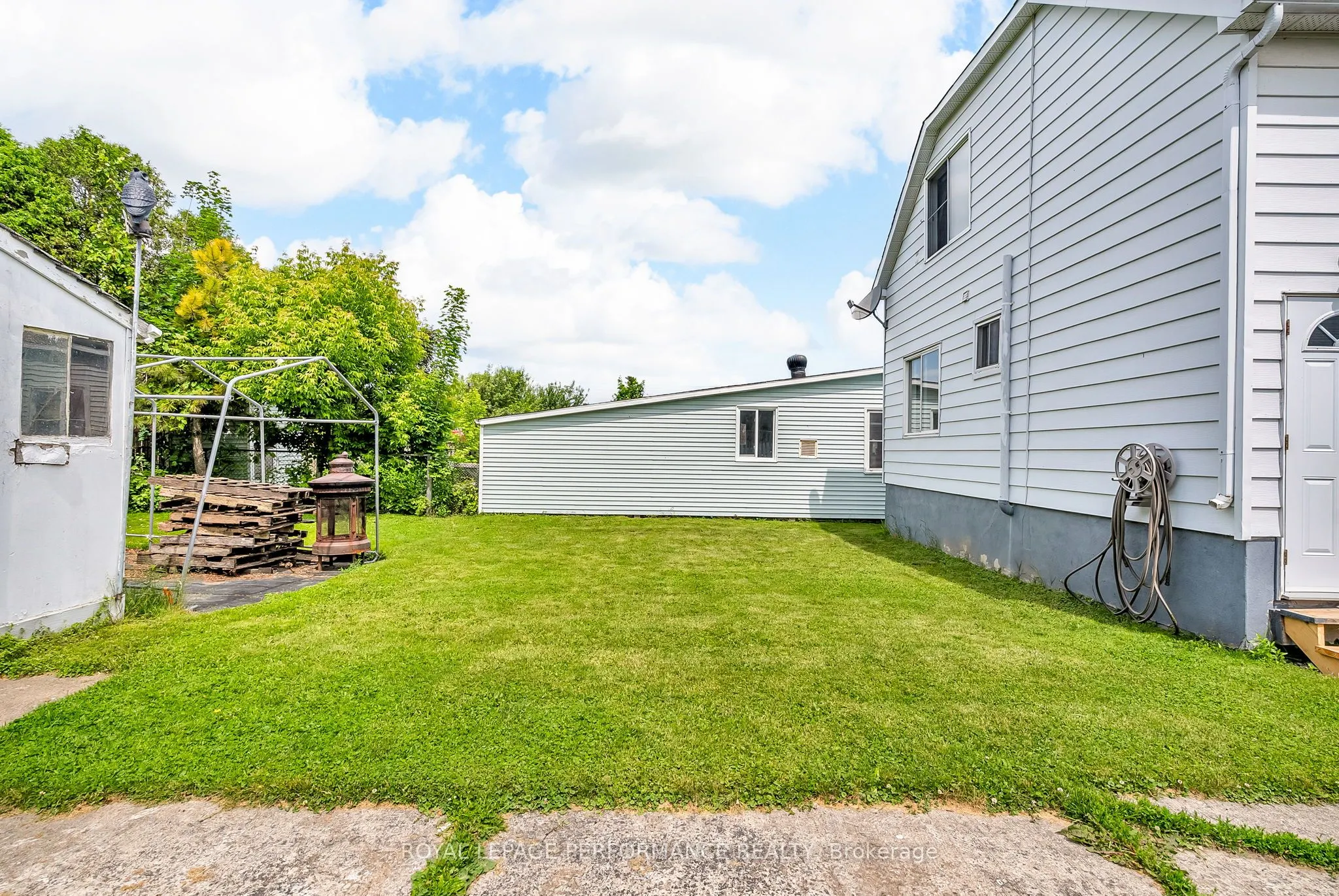 420 Carleton Street