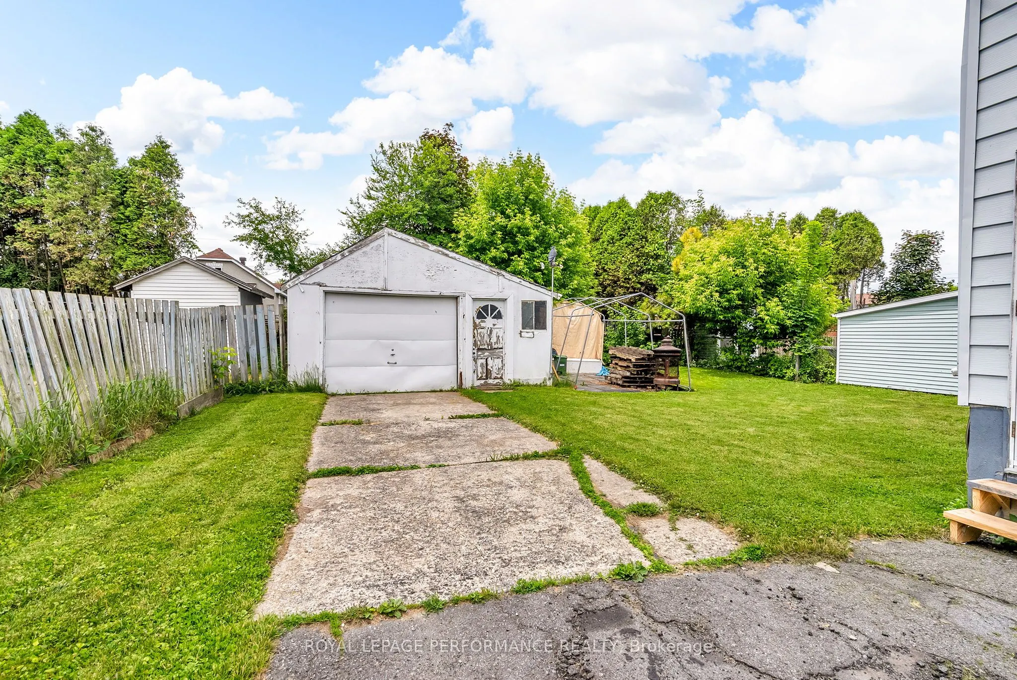 420 Carleton Street
