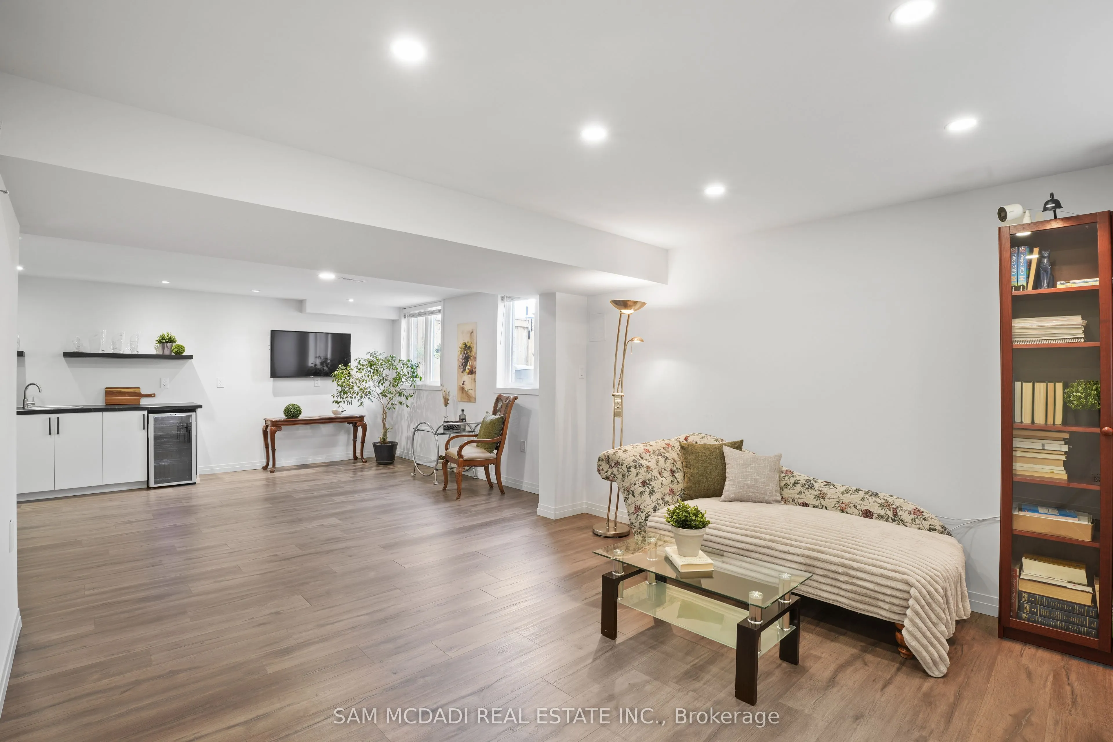 4037 Stadelbauer Drive