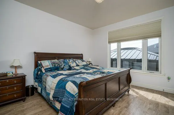 10 Briarwood Crescent