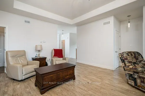 10 Briarwood Crescent