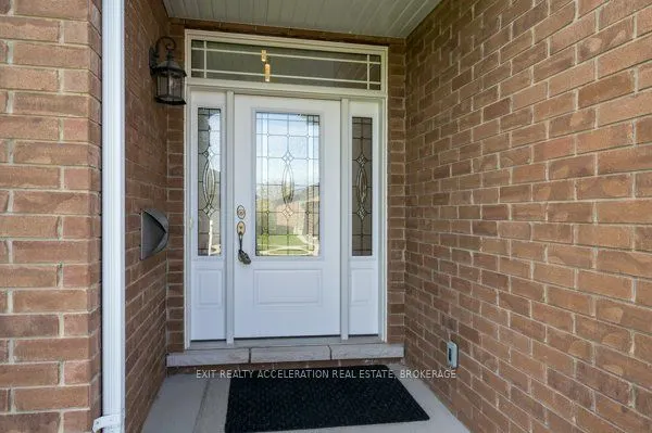10 Briarwood Crescent
