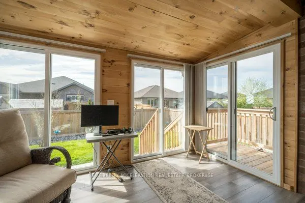 10 Briarwood Crescent