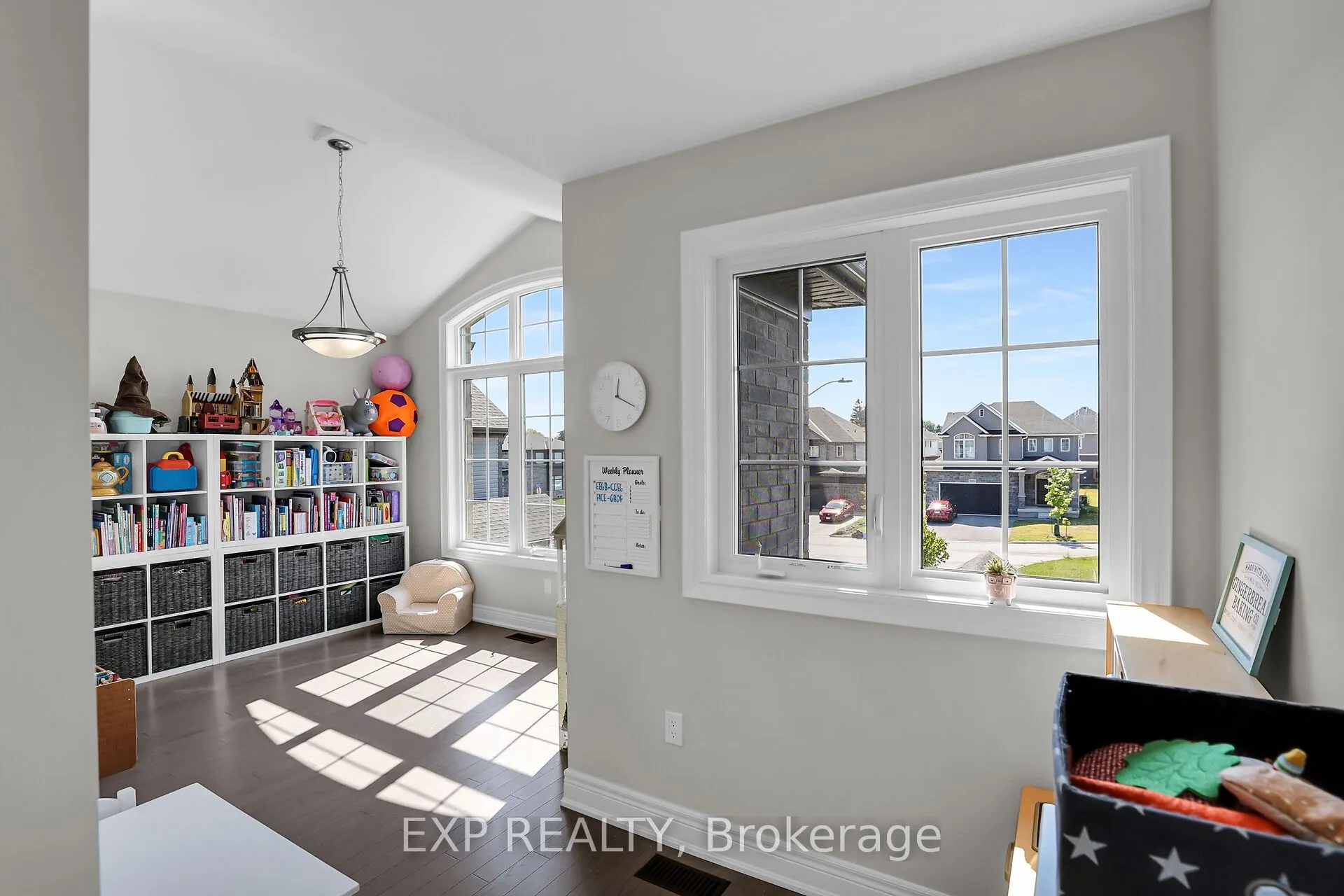 3608 Carolinia Court