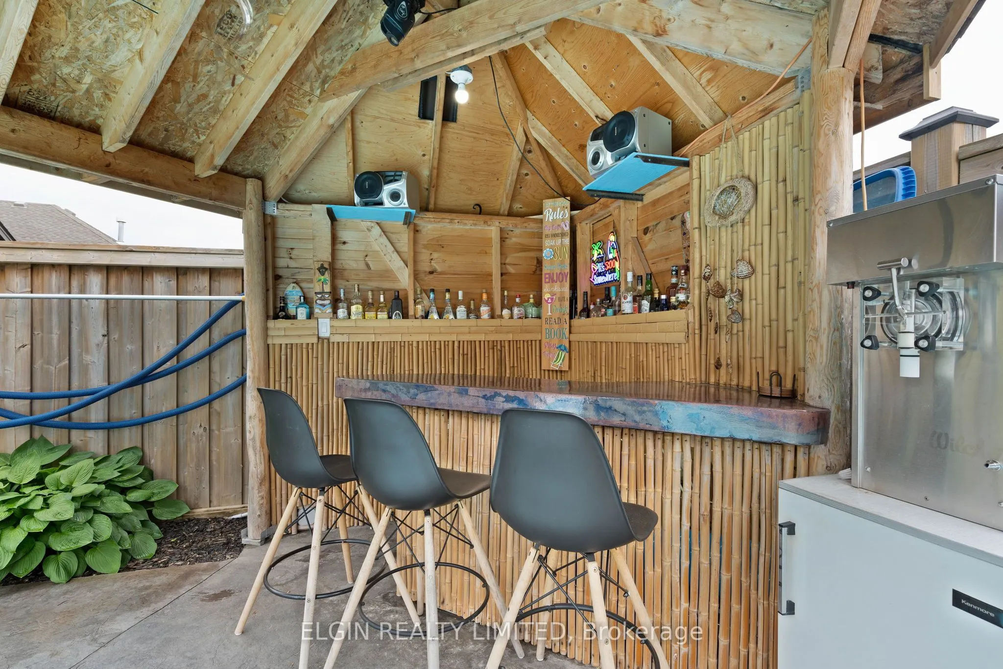 104 Westlake Drive