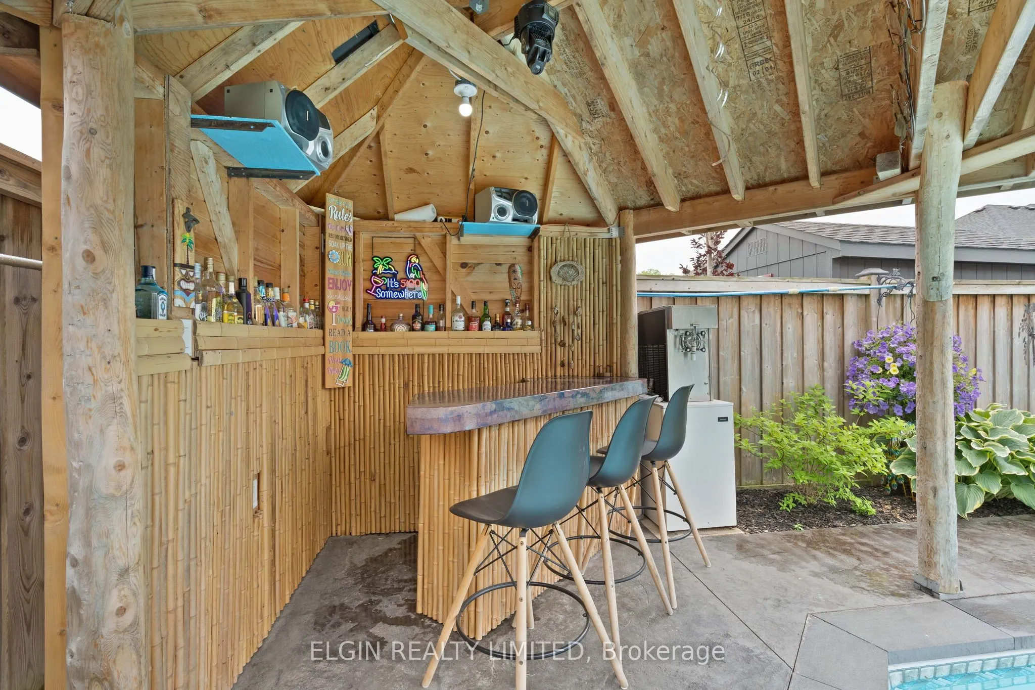 104 Westlake Drive