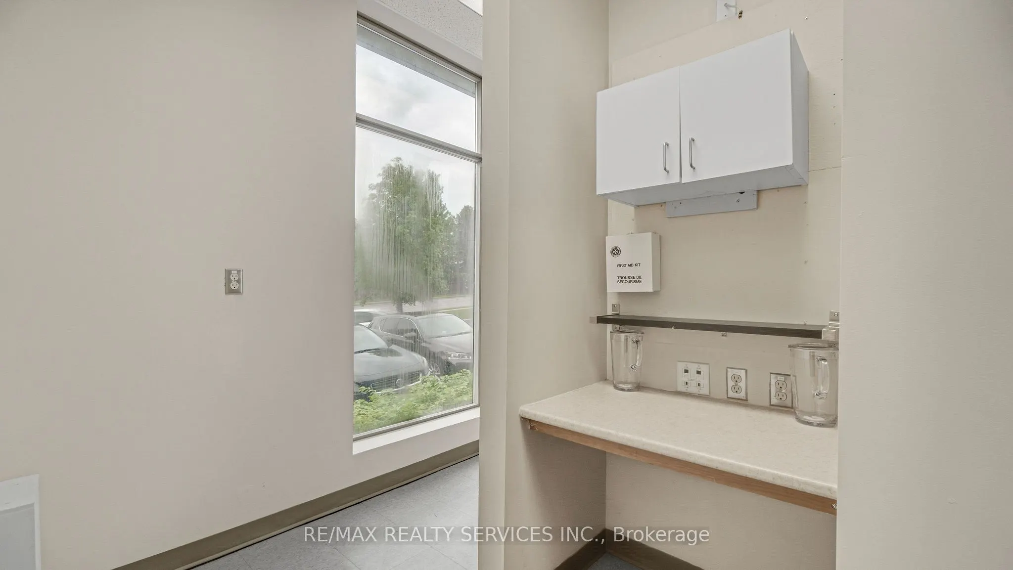2 Castlewood Boulevard, #12