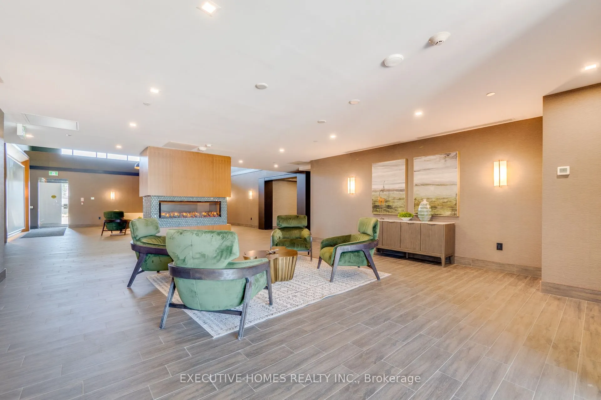 450 Dundas Street E, #310