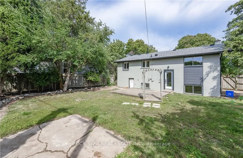 694 Upper Ottawa Street