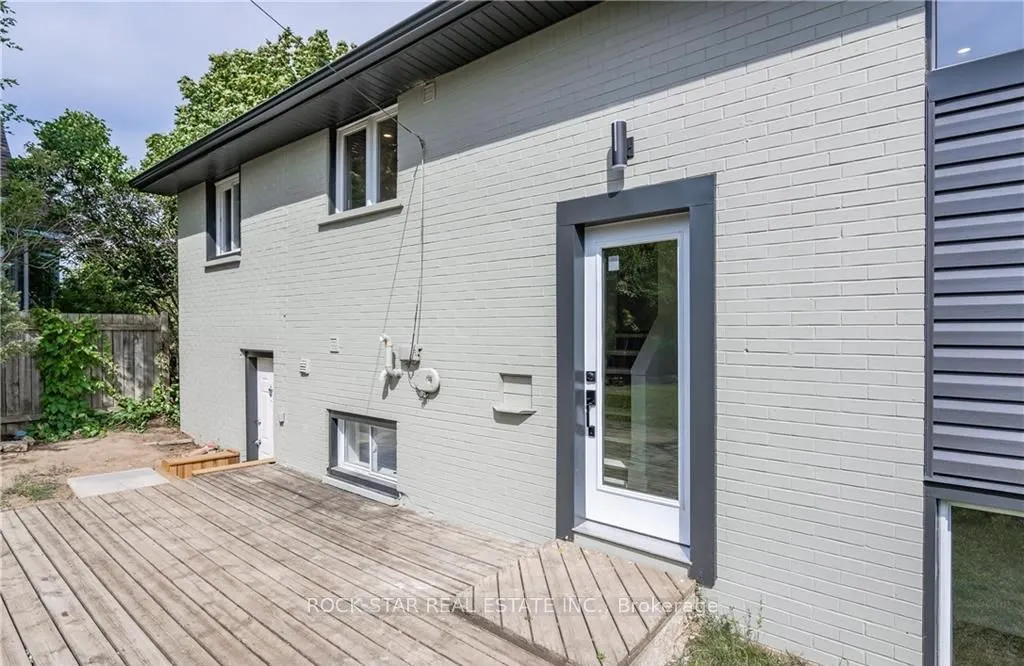 694 Upper Ottawa Street