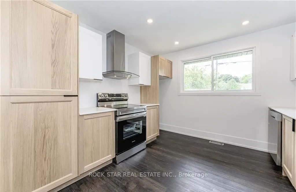 694 Upper Ottawa Street
