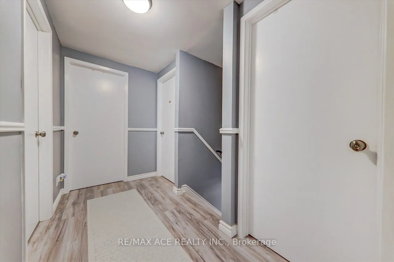 60 Pochon Avenue