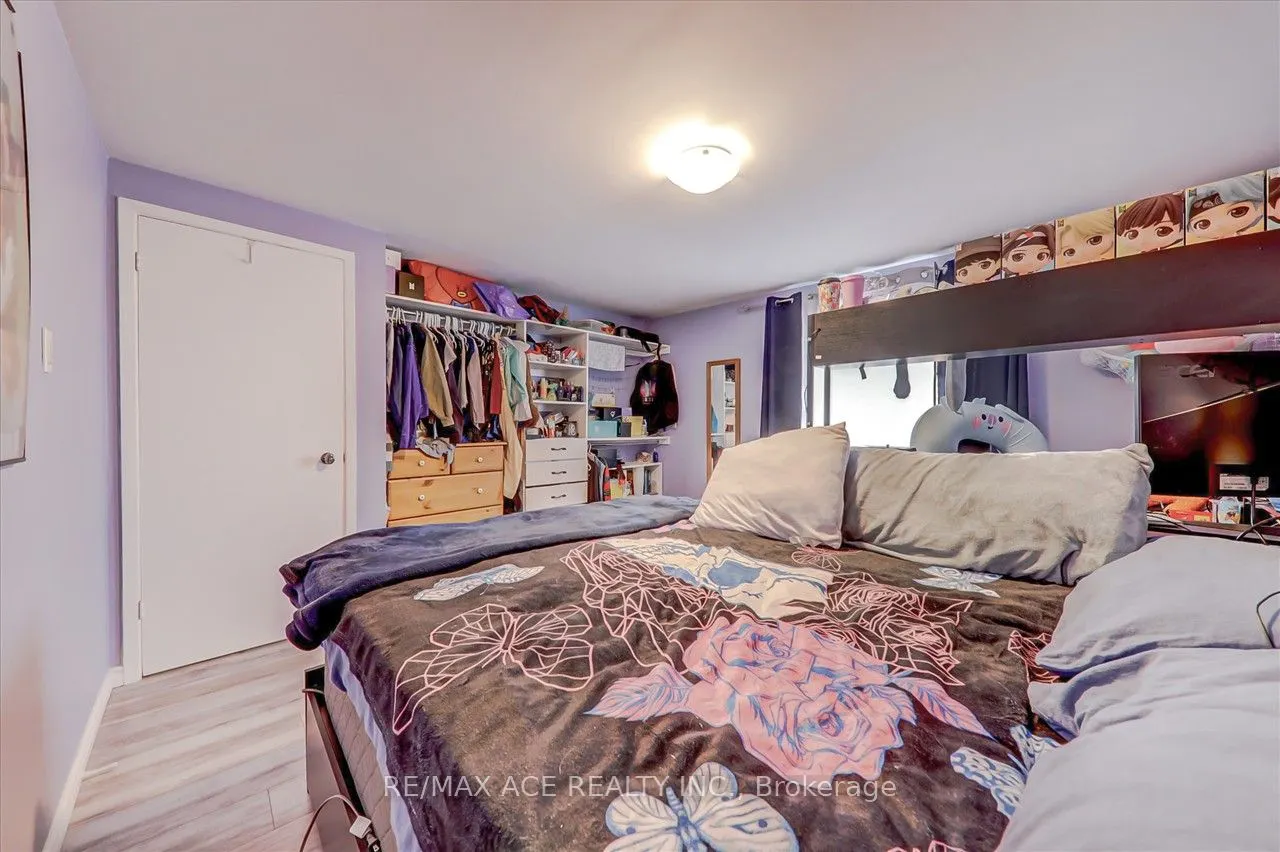60 Pochon Avenue
