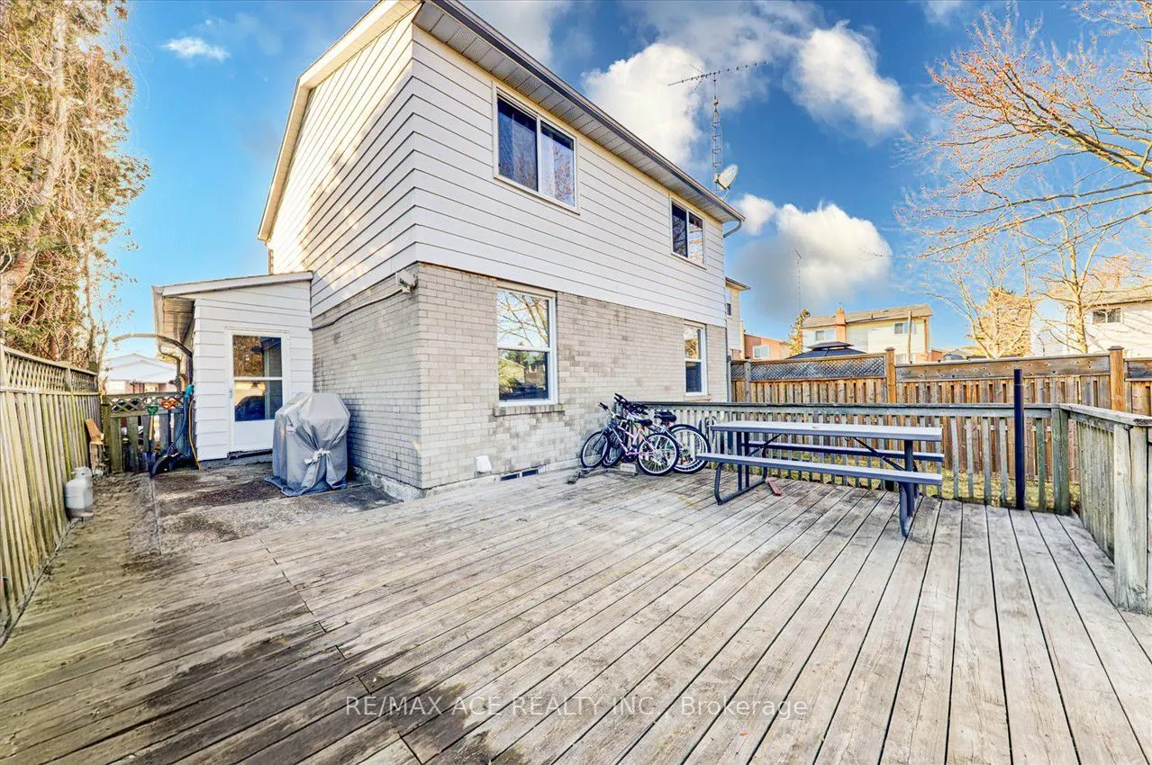 60 Pochon Avenue