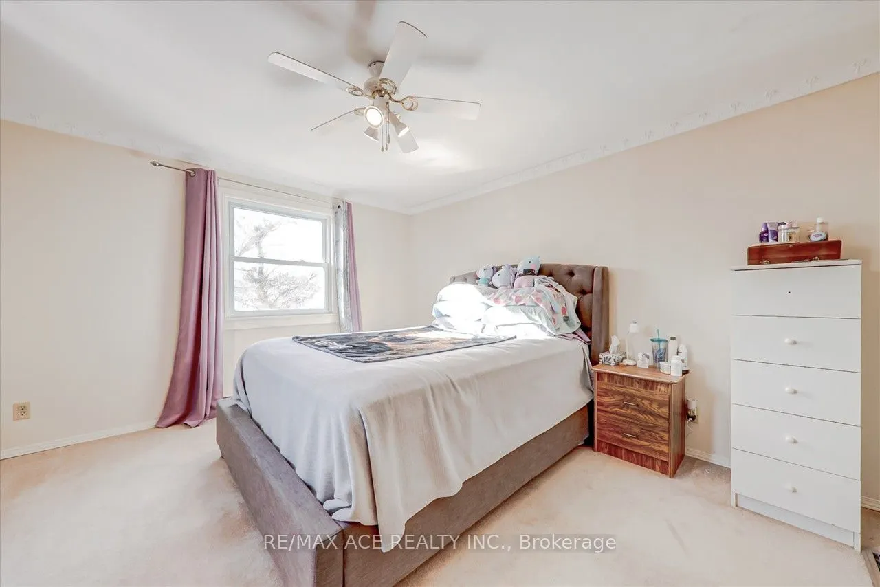 60 Pochon Avenue