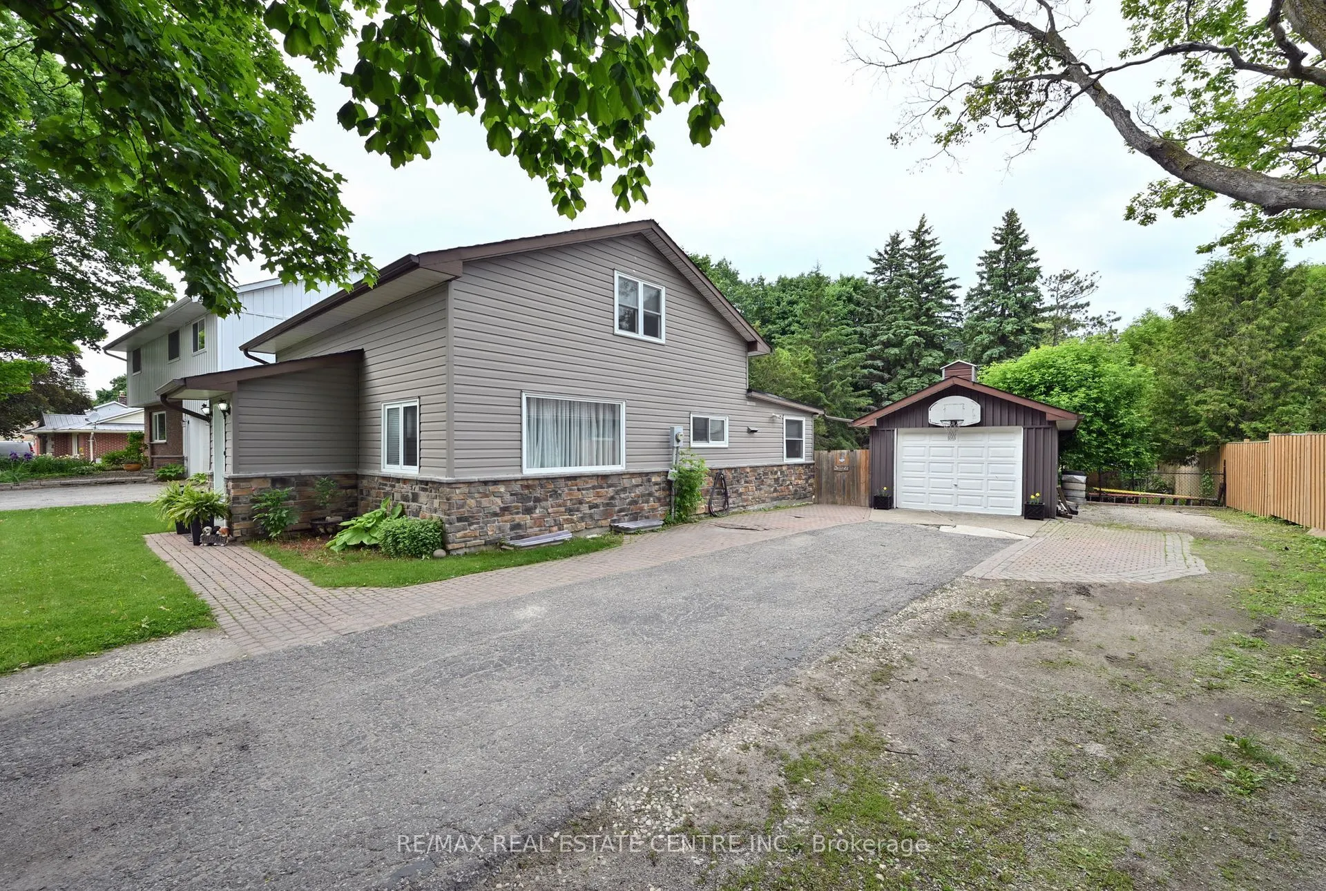 163 Daniel Street