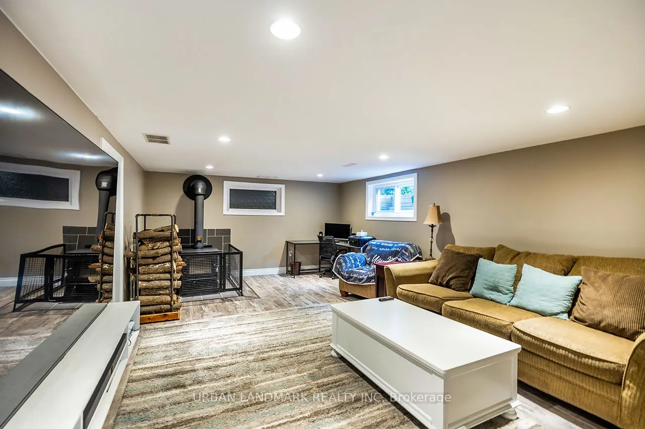 4 Heath Drive