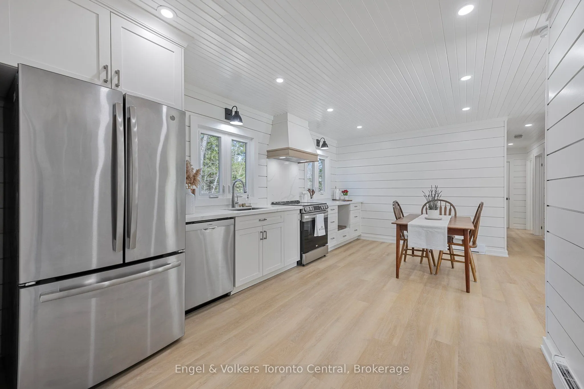2481 Falkenburg Road