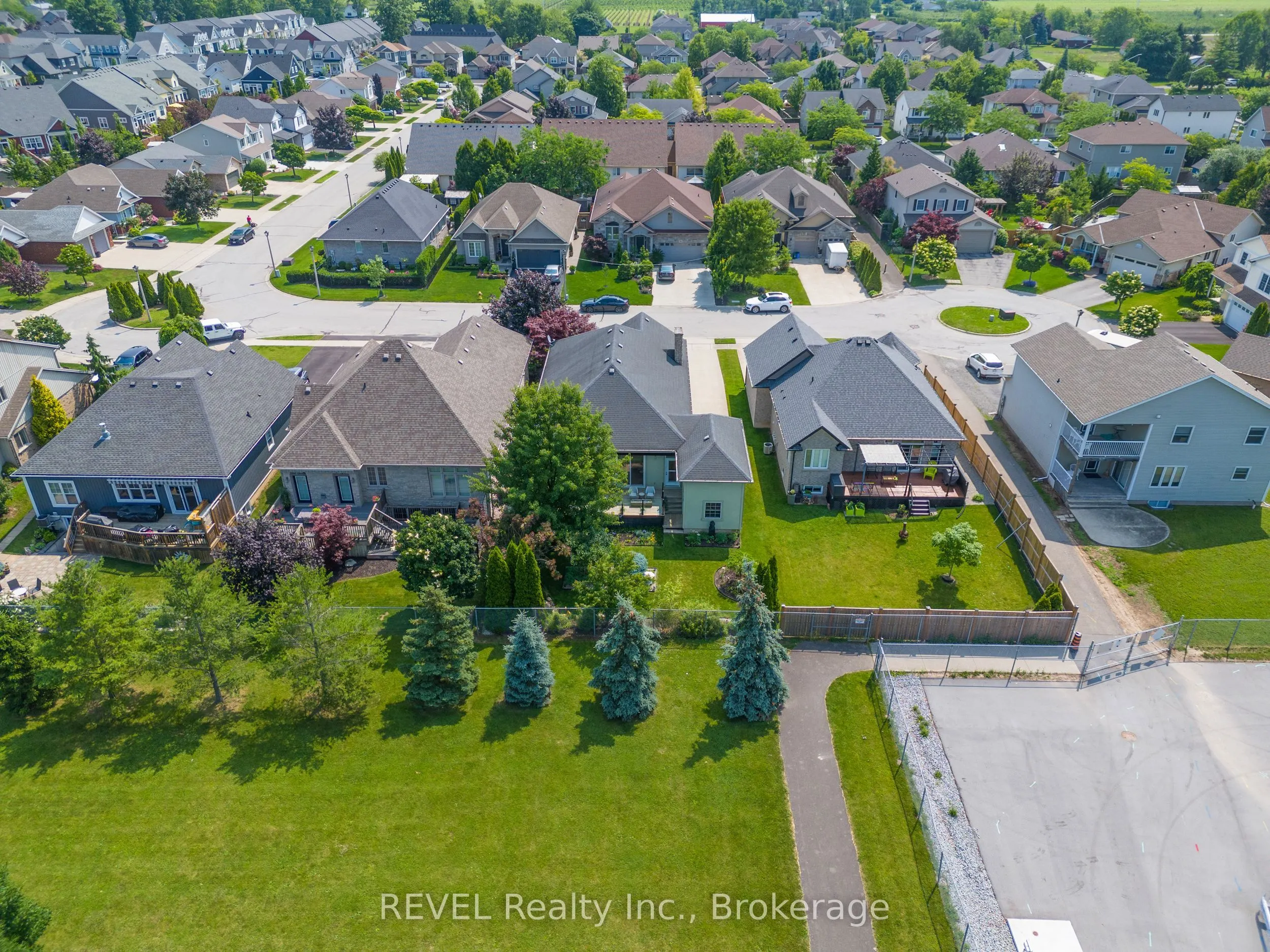 34 Raiana Drive