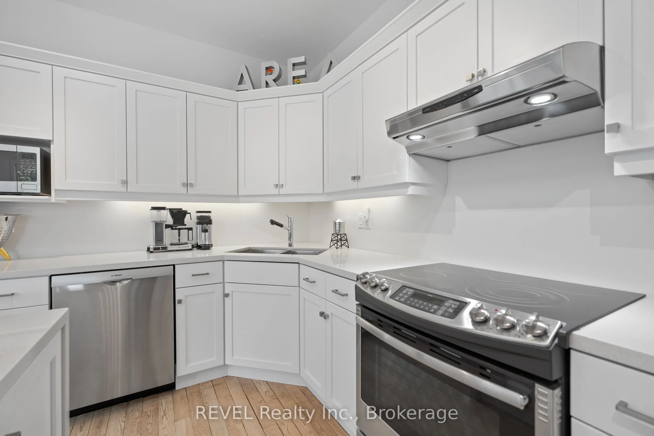 34 Raiana Drive