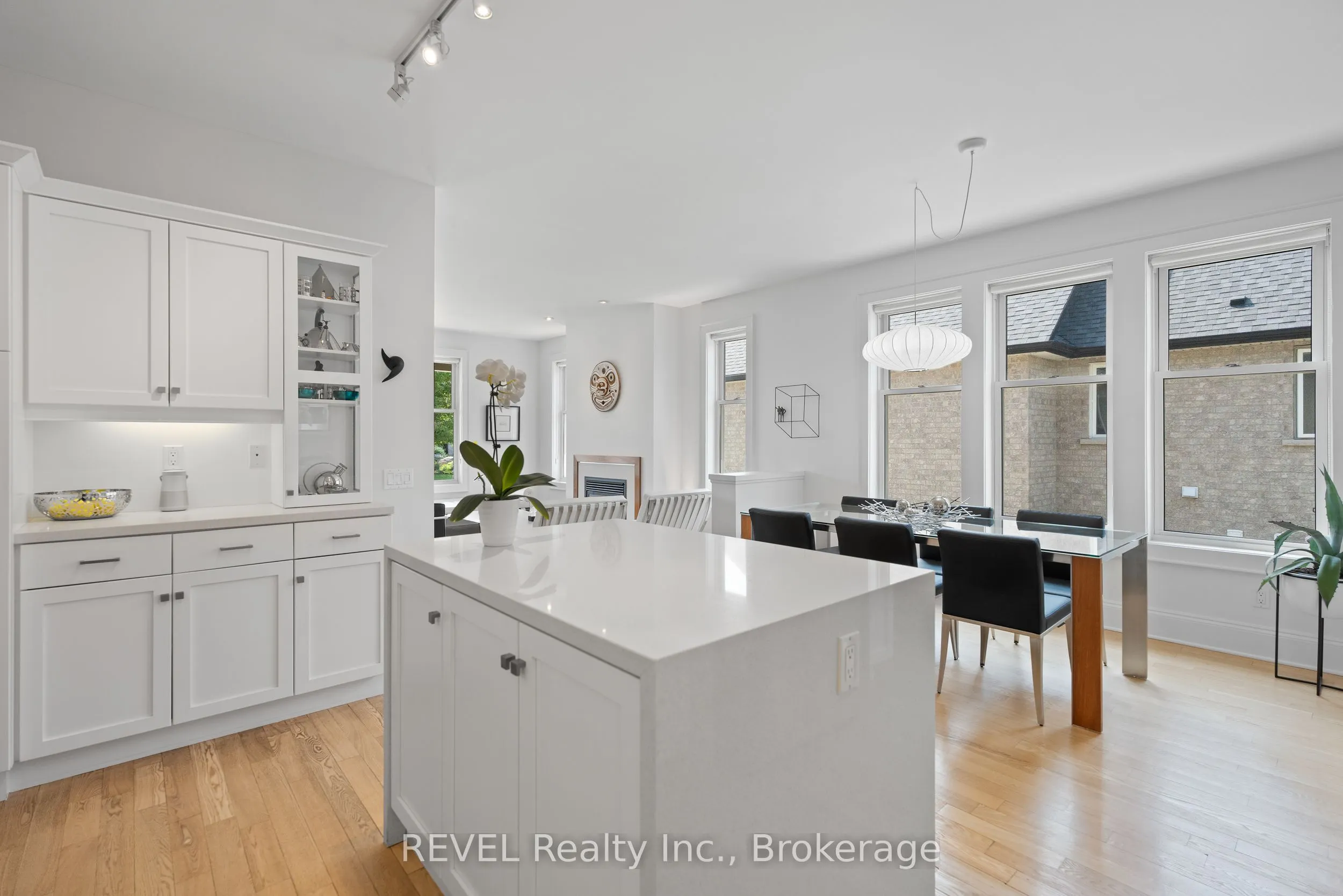 34 Raiana Drive