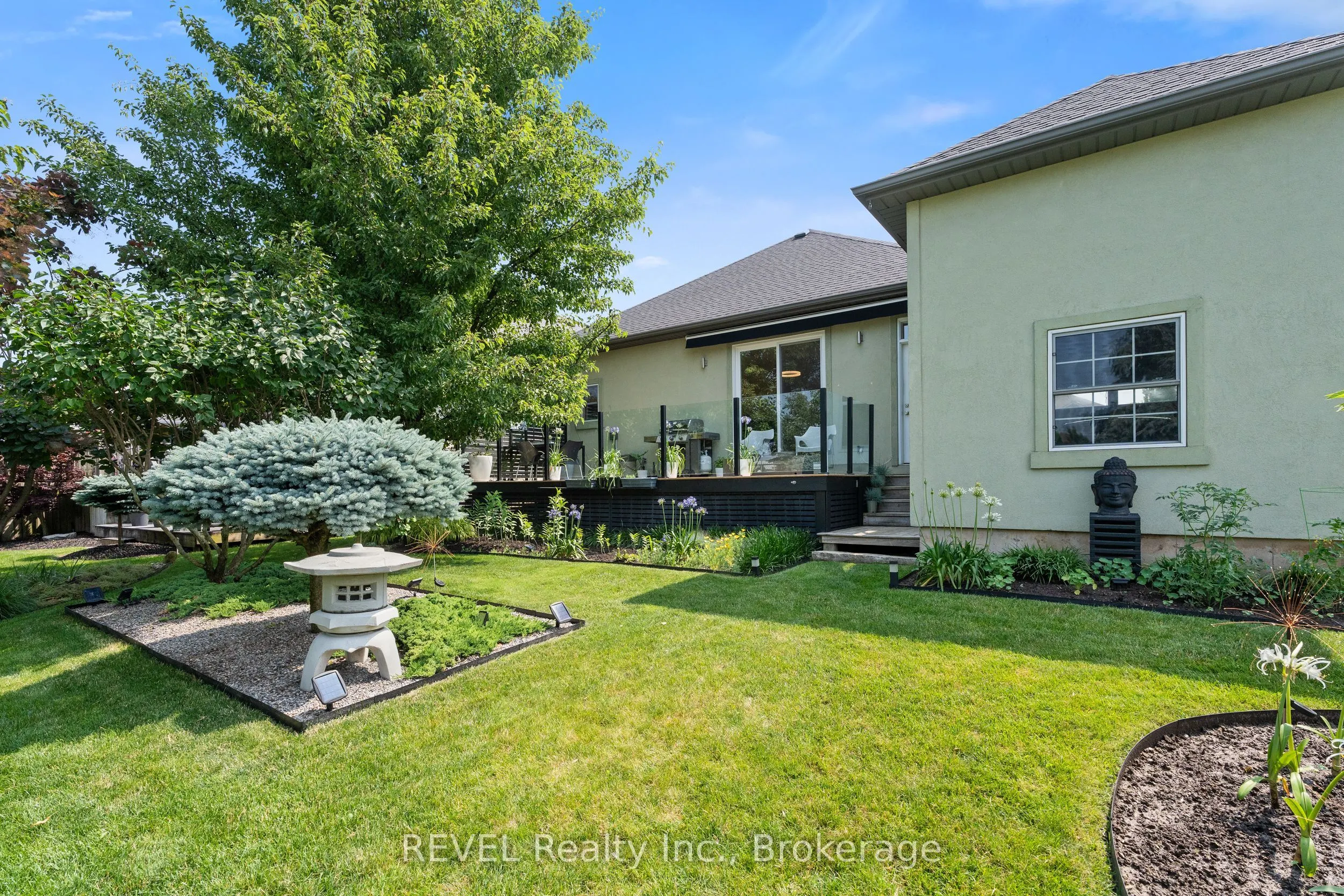 34 Raiana Drive