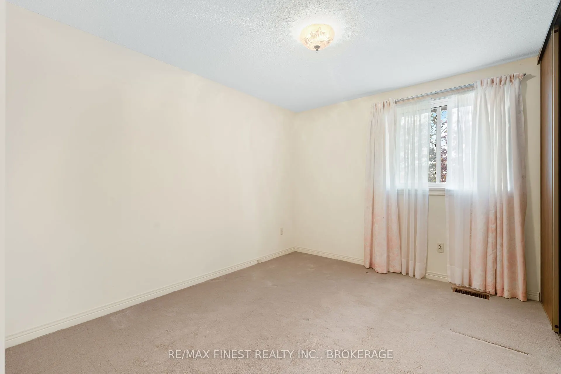 32 Bonny Lane