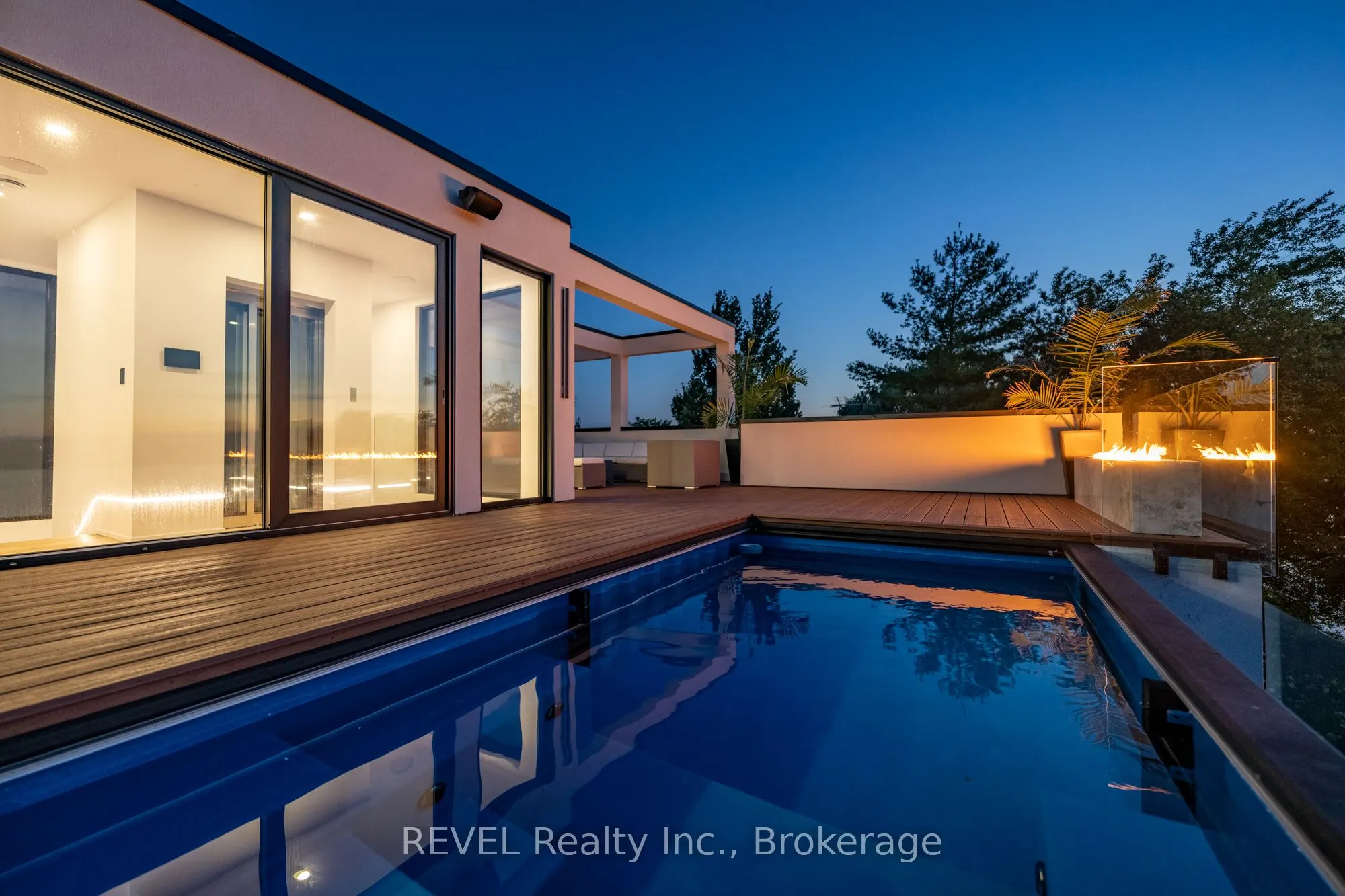 6 Firelane 11a Street