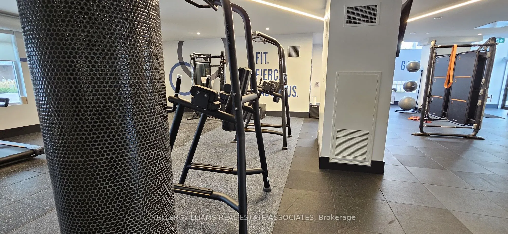55 Duke Street W, #409