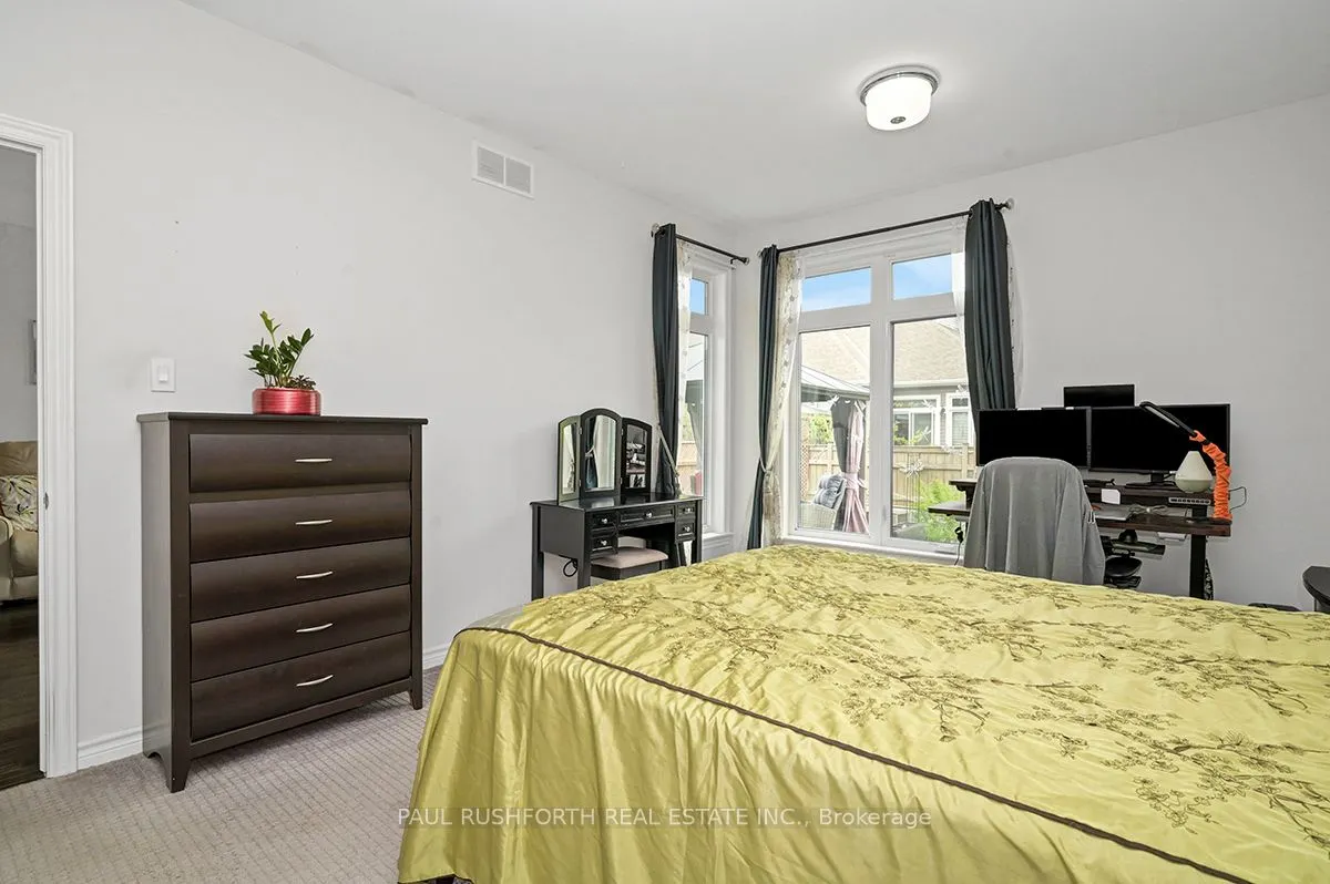 552 Silverbell Crescent