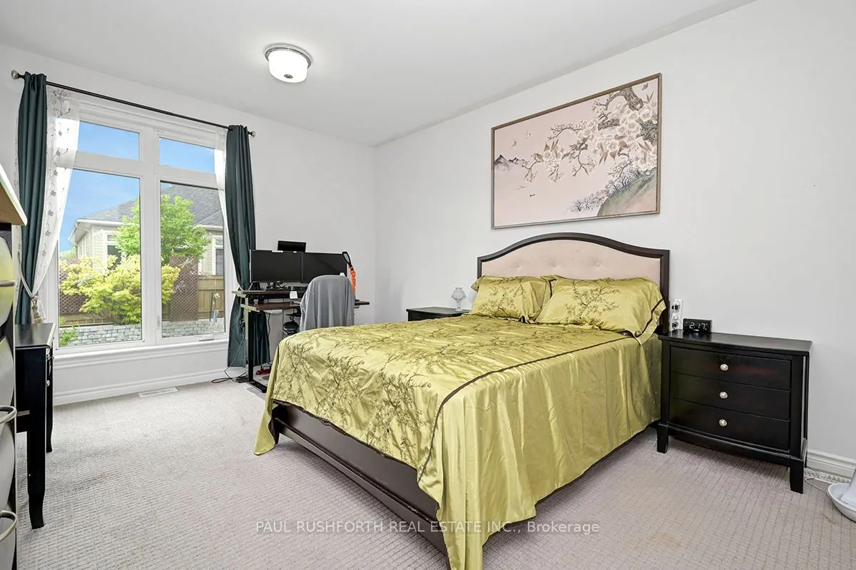 552 Silverbell Crescent