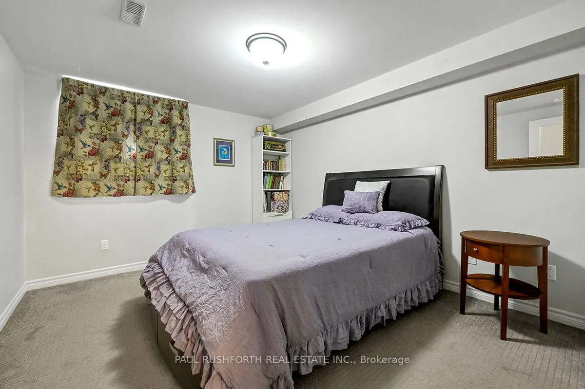 552 Silverbell Crescent