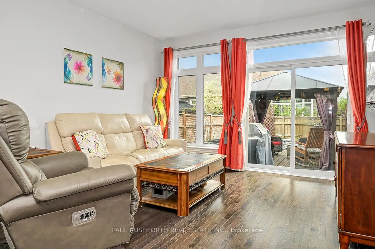 552 Silverbell Crescent