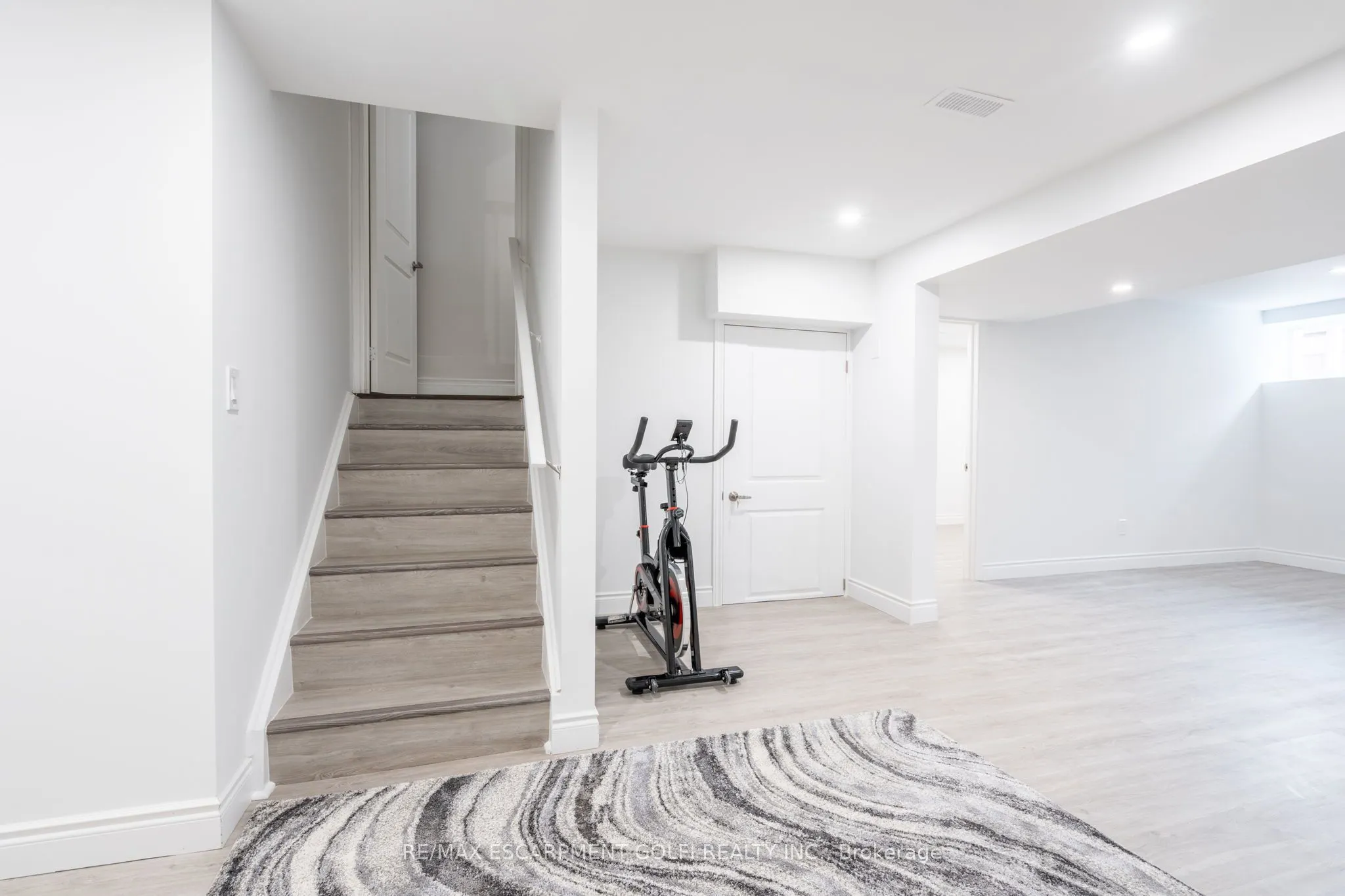 39 Avanti Crescent