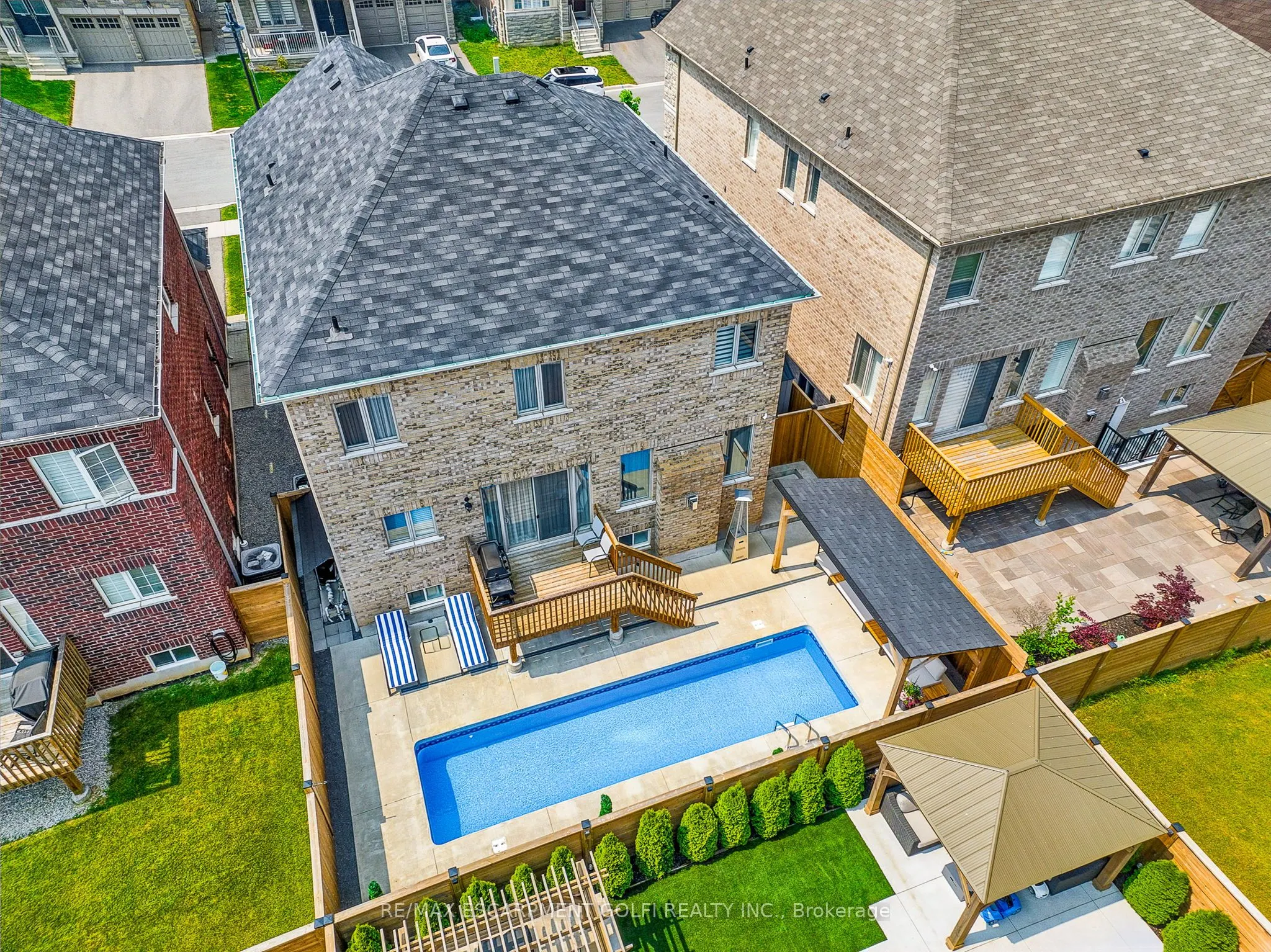 39 Avanti Crescent