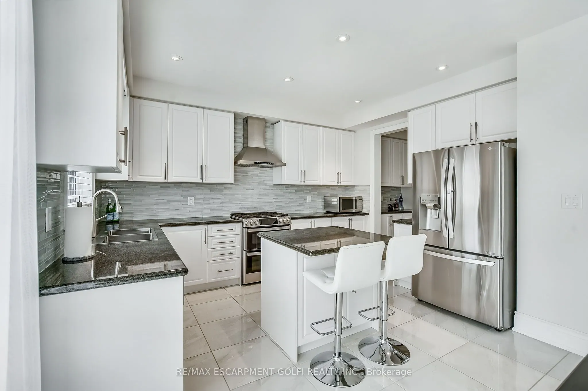 39 Avanti Crescent