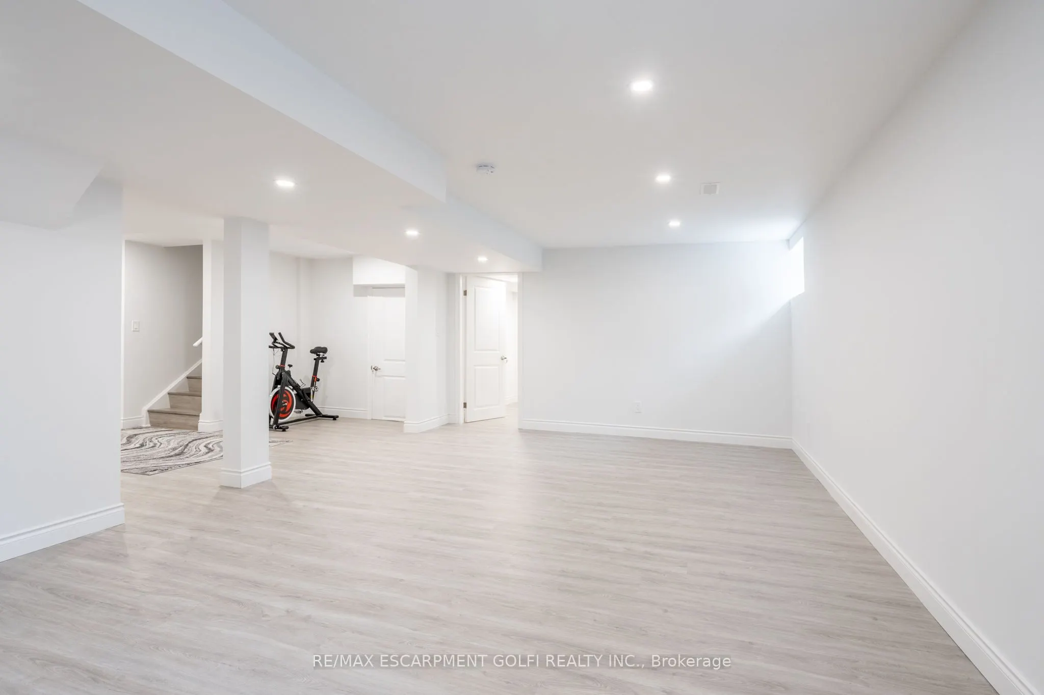 39 Avanti Crescent